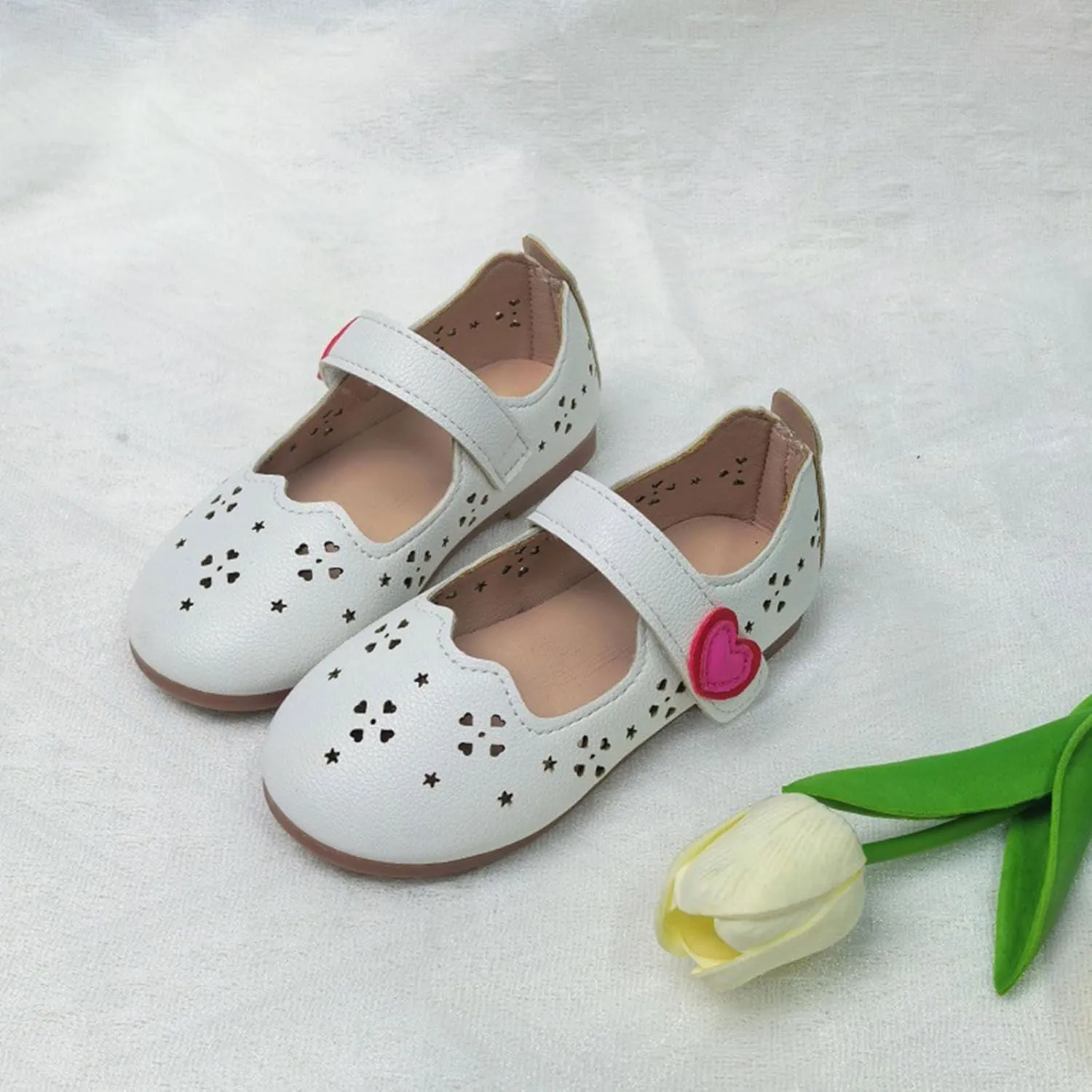 Girls Flat Sandals New Girls Princess Shoes With Hollow Out Design Fashionable Soft Soled Leather Shoes