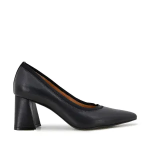 Kenneth Cole Women's Dionne in Black