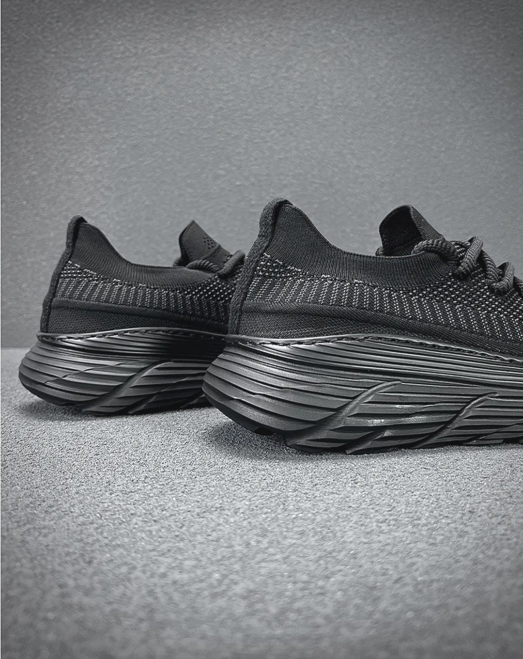 ♂♀Light Mesh Sports Sneakers