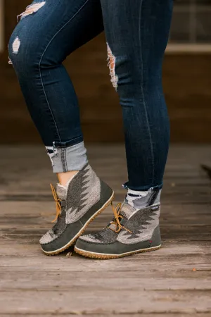 Minnetonka Torrey Moccasin Boots [Grey Aztec] ✙ON SALE NOW✙