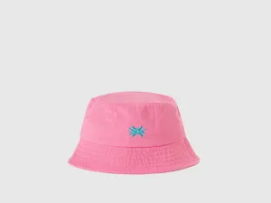 PINK HAT WITH EMBROIDERED LOGO