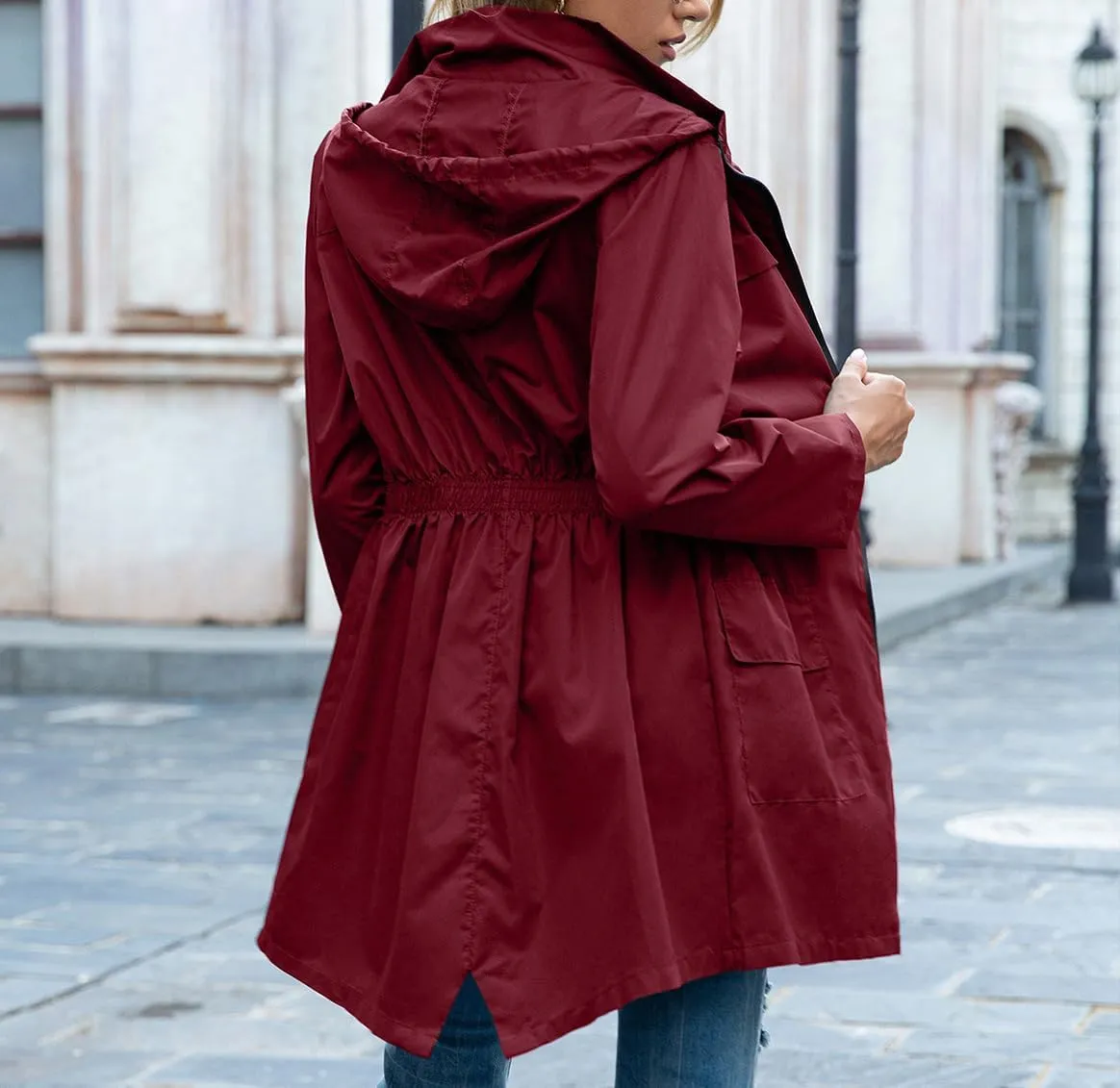 Raincoat Women Lightweight Waterproof Rain Jacket Packable Outdoor Hooded Rain Coat Windproof Adjustable Windbreaker