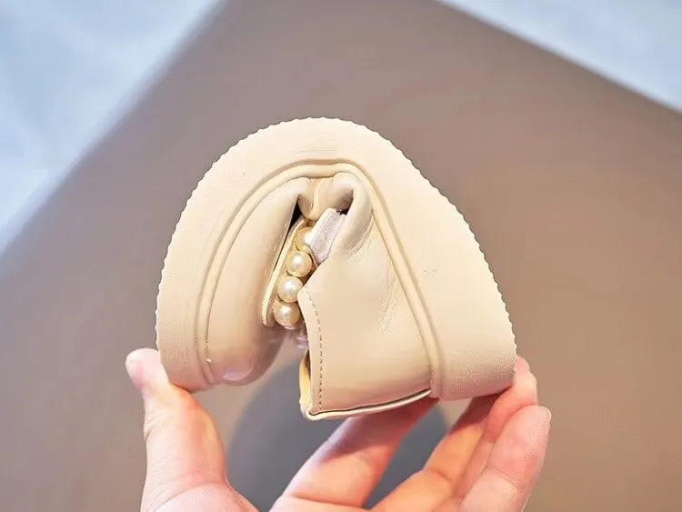 Vintage Bowknot Pearl Leather Shoes