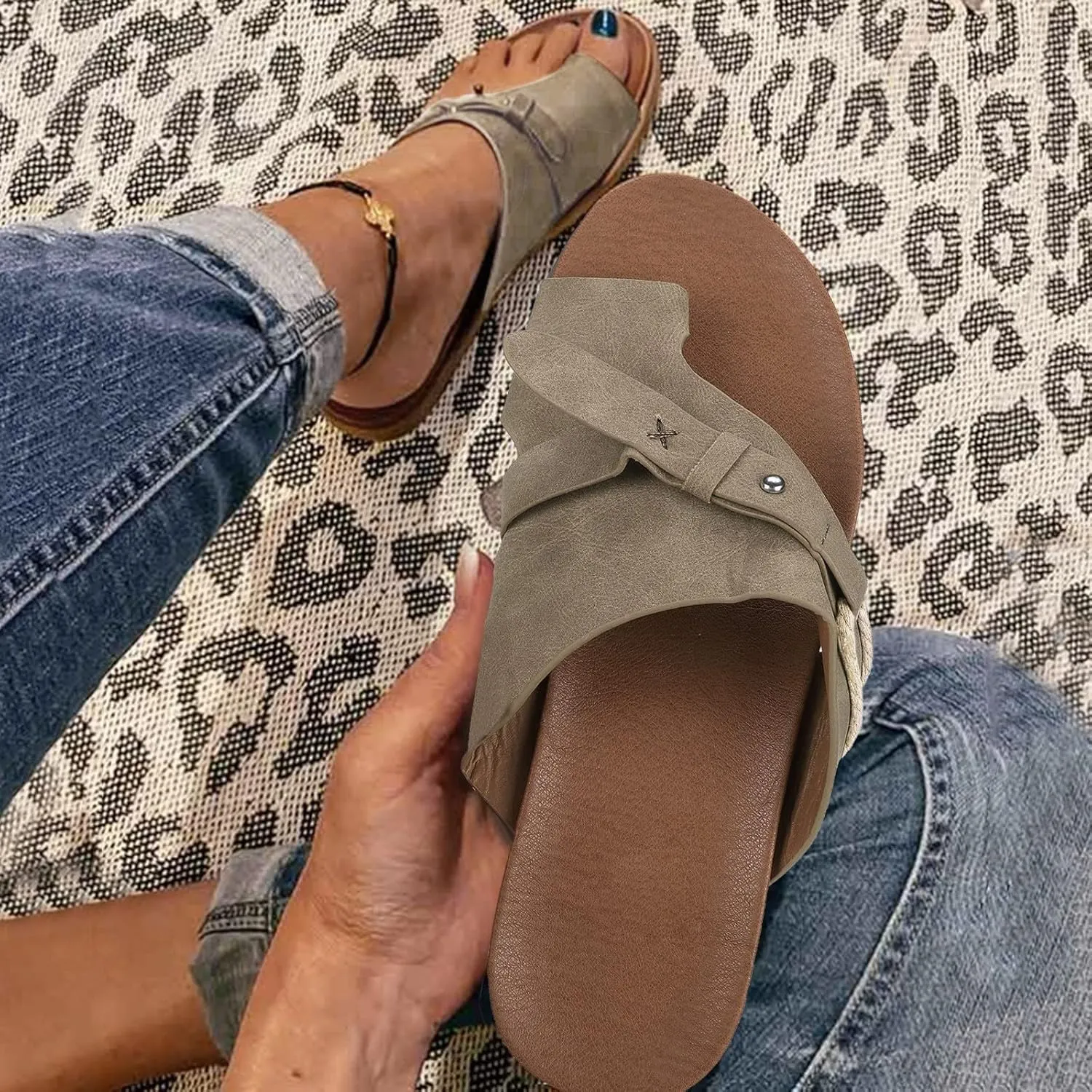 Women's Casual Sandals Wedges Ring Slippers 2025 Open Toe Solid Color Lightweight Orthopedic Sandals Summer Comfy Breathable Casual Beach Travel Shoes