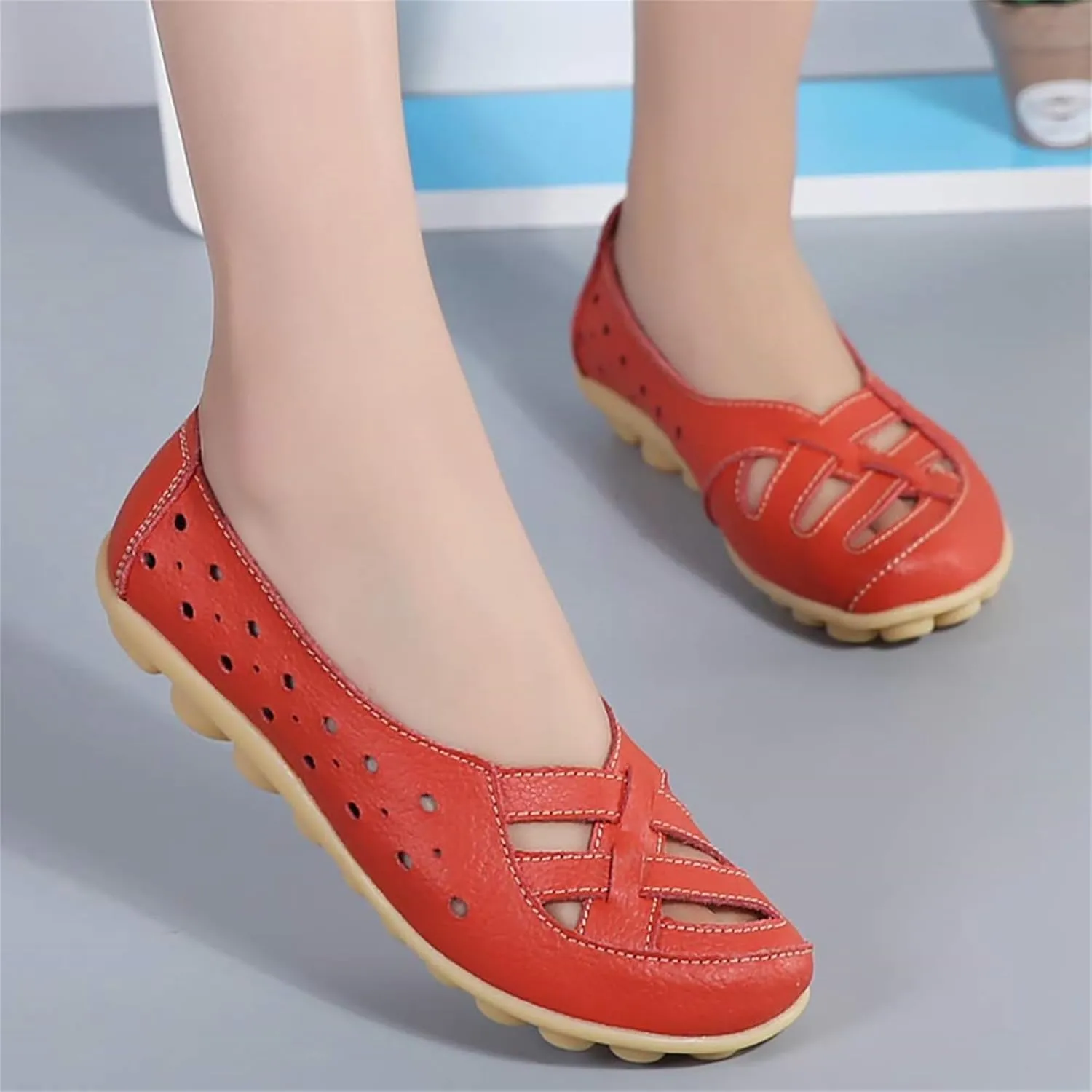 Women's Comfortable Leather Loafers Slip On Walking Flats Casual Round Toe Moccasins Nurse Orthopedic Hollow Shoes Penny Comfort Wide Width Breathable Lightweight Driving Flat Work Loafer