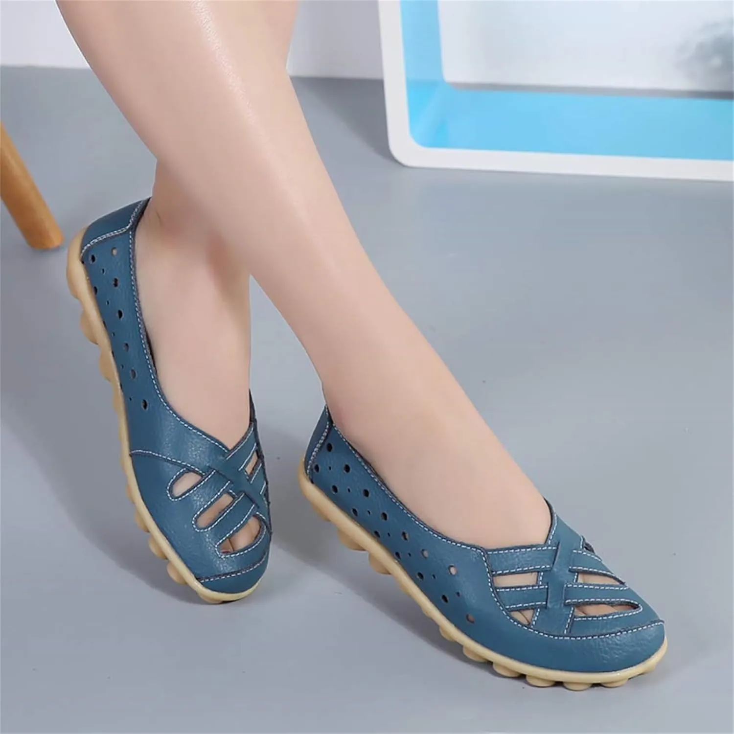 Womens Flat Sandals 2025 Summer Orthopedic Sandals Comfort Walking Office Flat Loafer Hollow Out Slip On Breathable Shoes Casual Leather Fashion Flats for Women
