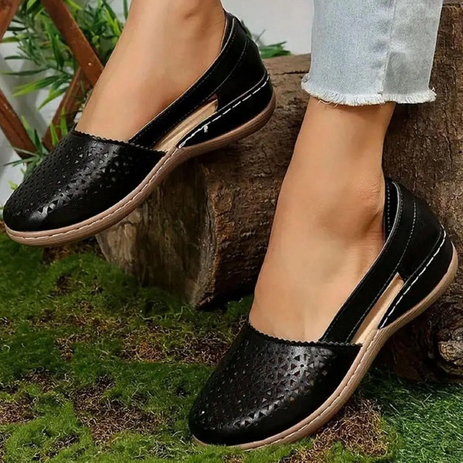 Womens Sandals Leather Casual Hollow Outer Flat Sandal Rubber Sole Comfortable Walking Casual Slip on Summer Shoes