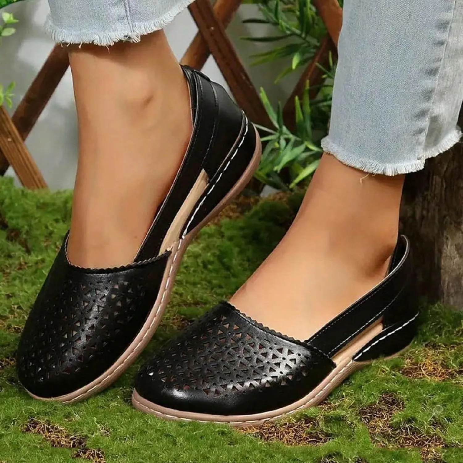 Womens Sandals Leather Casual Hollow Outer Flat Sandal Rubber Sole Comfortable Walking Casual Slip on Summer Shoes